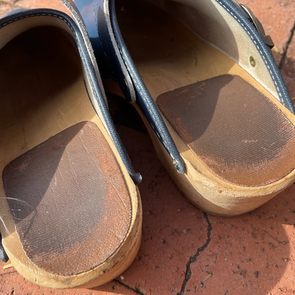 Swedish clogs navy blue buckle back strap wooden clogs size 8.5 - Picture 8 of 12